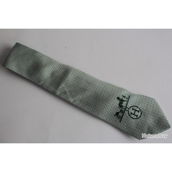 HERM�S Cravate soie 688 OA