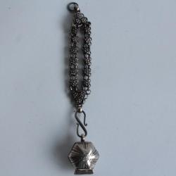 Ancienne boite &agrave; chaux pour b&eacute;tel Inde Sri Lanka Killotaya