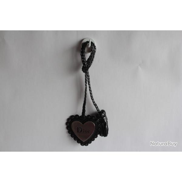DIOR D�coration de sac Coeur cuir vernis