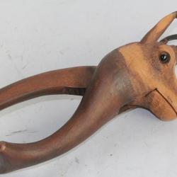 Casse noix Art populaire Chamois Forêt noire