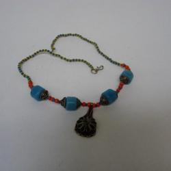 Ancien collier oriental pâte de verre