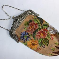 Sac à main en perlé de verre XIXe siècle Antiquité