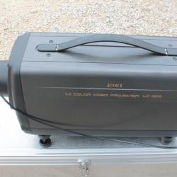 Vidéoprojecteur Eiki model LC-1510 et objectif de rechange