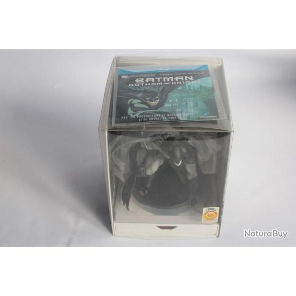 Figurine Batman Arkham City �dition collector + artbook