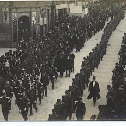 Carte postale Hérault 34 Montpellier Défilé funéraire rue de la Loge