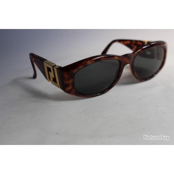 Lunettes solaire vintage Gianni Versace T24 869