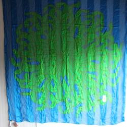 Foulard châle en soie Yves Saint Laurent mode luxe