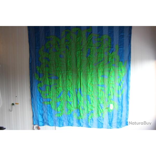 Foulard ch�le en soie Yves Saint Laurent mode luxe