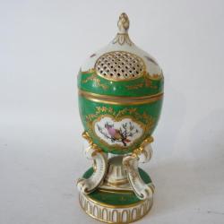 Pot-pourri porcelaine XIXe si&egrave;cle