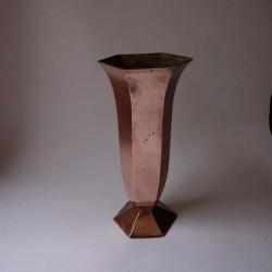 Vase en cuivre art déco décoration