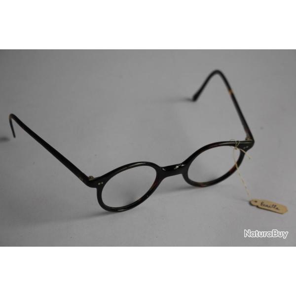 Ancienne paire de lunettes optique vintage