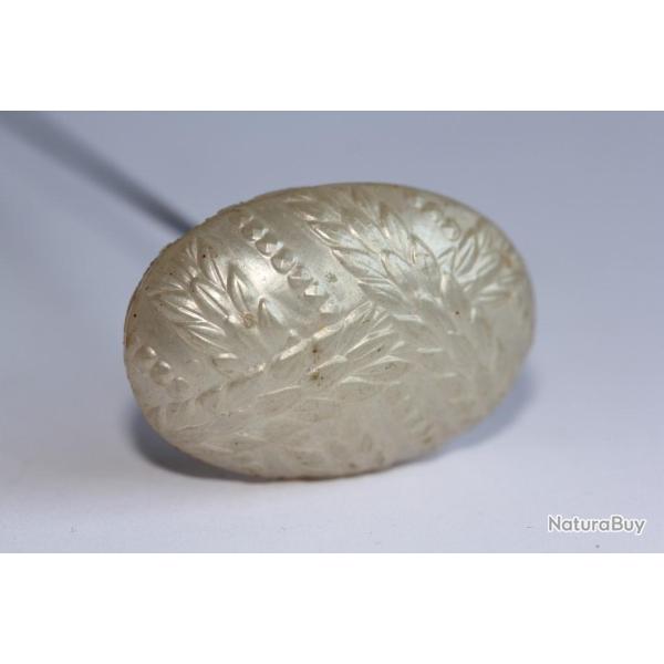 �pingle � chapeau Art nouveau