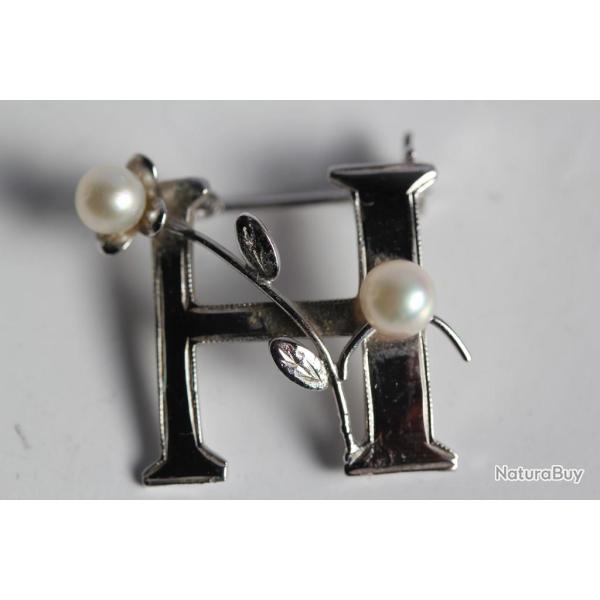 Broche argent et perles lettre H bijoux