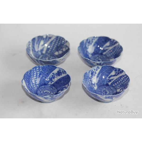 Anciens petits bols en porcelaine Chine