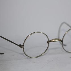 Ancienne paire de lunettes enfant optique vintage