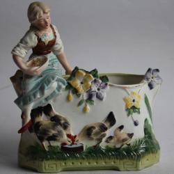 Porte bouquet Porcelaine biscuit Scène de ferme
