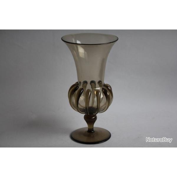 Vase verre teint� noir translucide