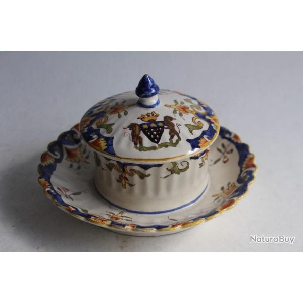 Beurrier Armoiries du Mont saint Michel fa�ence de Desvres