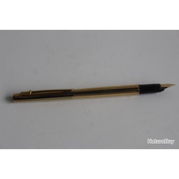 CARAN D'ACHE Stylo plume Madison parall�le plaqu� or