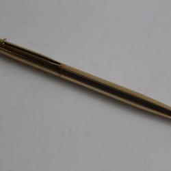 CARAN D'ACHE Stylo bille Madison Clou de Paris plaqu&eacute; or