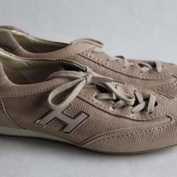 Hogan Baskets femme T37