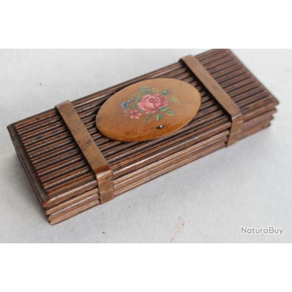 Boite a timbres Art populaire Brienz Suisse Lausanne