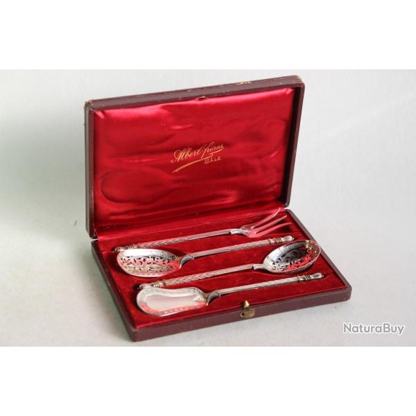 Couverts de service � hors d'oeuvre argent