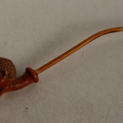 Pipe ancienne S&eacute;n&eacute;galaise d&eacute;pos&eacute;e