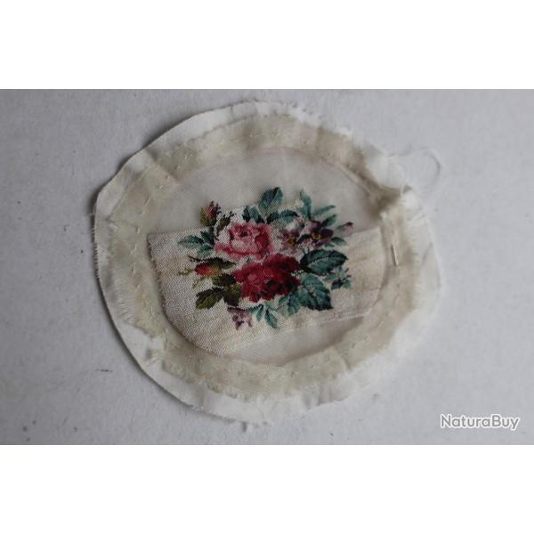Ancienne broderie petit point ouvrage inachev�