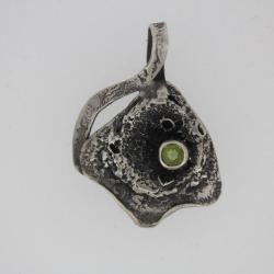 Bijoux pendentif design d'artiste argent péridot