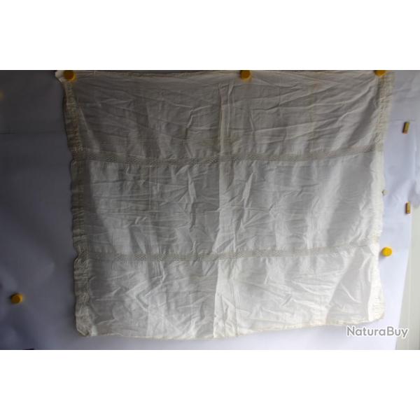 Ancienne nappe en lin fin