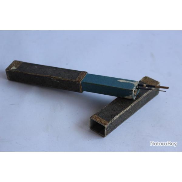 Anciennes aiguilles droites 2 pointes acier bleui Couture