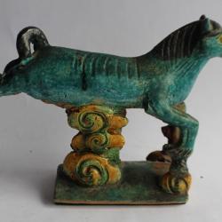 CHINE Ancienne tuile faîtière Cheval céramique émaillée