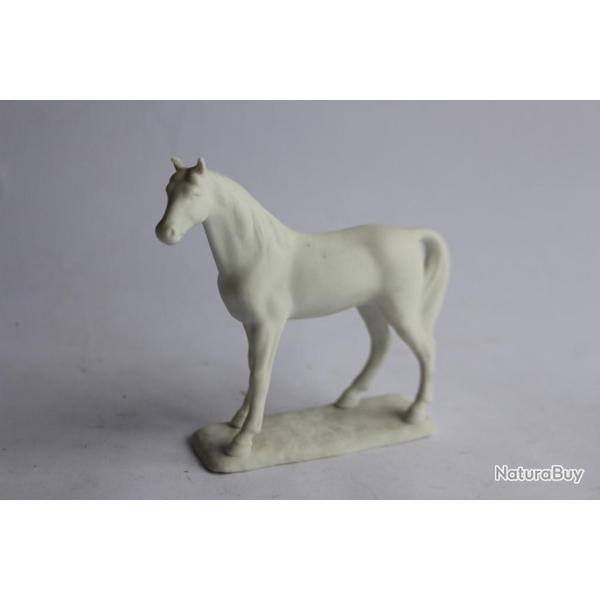 Porcelaine biscuit Cheval.