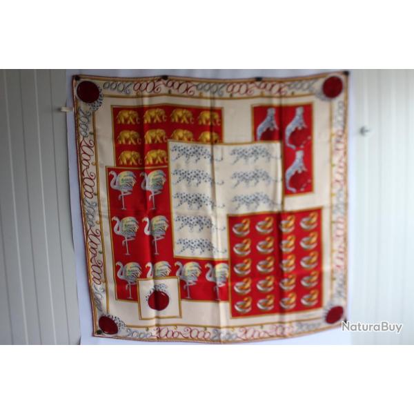 CARTIER Foulard soie Must de Cartier an 2000 Mode Luxe