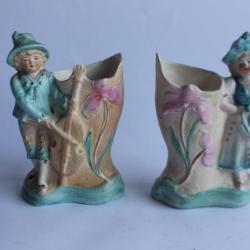 Porcelaine biscuit paire de vases