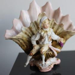 Vase Coquillage et garçon porcelaine Rudolstadt-Volkstedt Allemagne