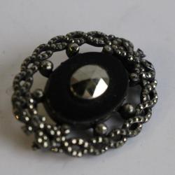 Bijoux broche argent et acier facett&eacute;