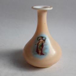Ancien vase en opaline XIXe si&egrave;cle