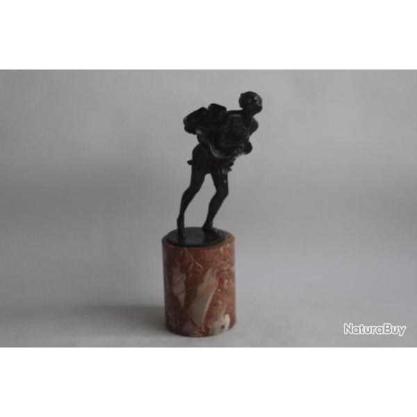 Statuette bronze femme �rotique
