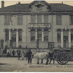 Carte postale France Bouth&eacute;on Loire Mairie et &eacute;cole gar&ccedil;ons Attelage
