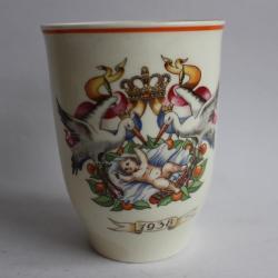 Gobelet de naissance porcelaine 1938 Maastricht Holland