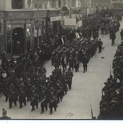 Carte postale H&eacute;rault 34 Montpellier D&eacute;fil&eacute; fun&eacute;raire rue de la Loge