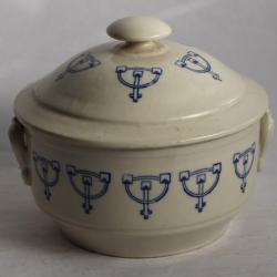 Soupi&egrave;re porcelaine de Sainte Uze petite cocotte
