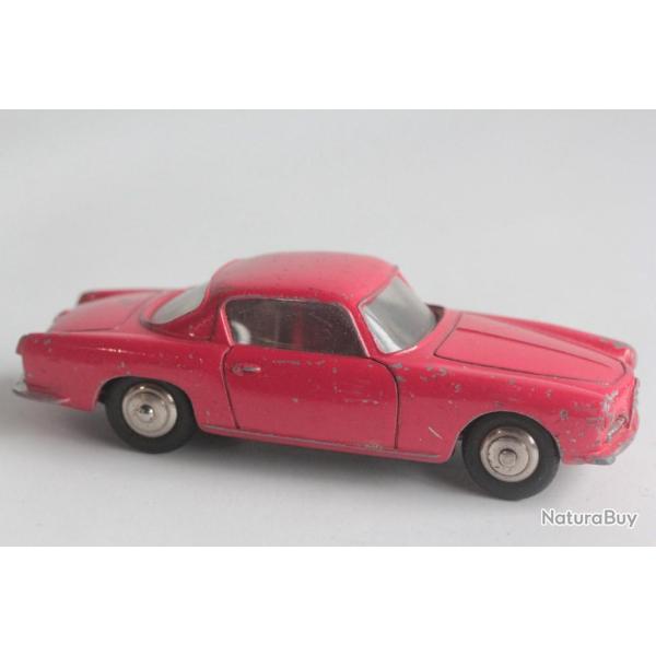 DINKY TOYS Voiture miniature Coupe Alfa Romeo 24J Jouet