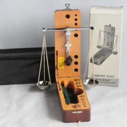 Balance &agrave; carats de poche diamants pierres pr&eacute;cieuses