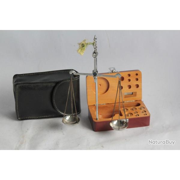 Balance � carats de poche diamants pierres pr�cieuses