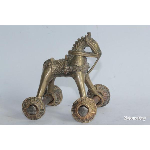 Ancien Jouet de temple Cheval sur roues bronze Inde