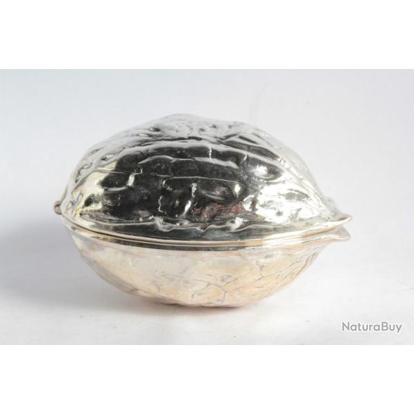 Casse-noix figuratif Noix g�ante m�tal argent�