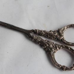 Ancienne paire de ciseaux argent Broderie Couture Levi & Salaman